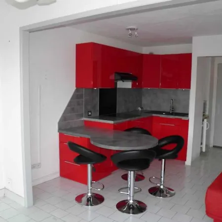 Appartement Sète, 2 Pièces, 4 Personnes - Fr-1-338-161
